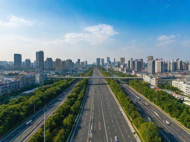 9月15日8時(shí)實(shí)時(shí)路況信息公布！城市道路與高速狀況全知曉